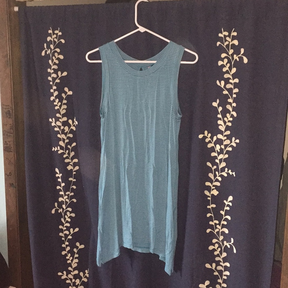 Mid-slit tank dress w/ keyhole back